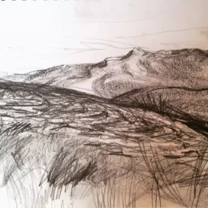 נוף הררי בשחור-לבן